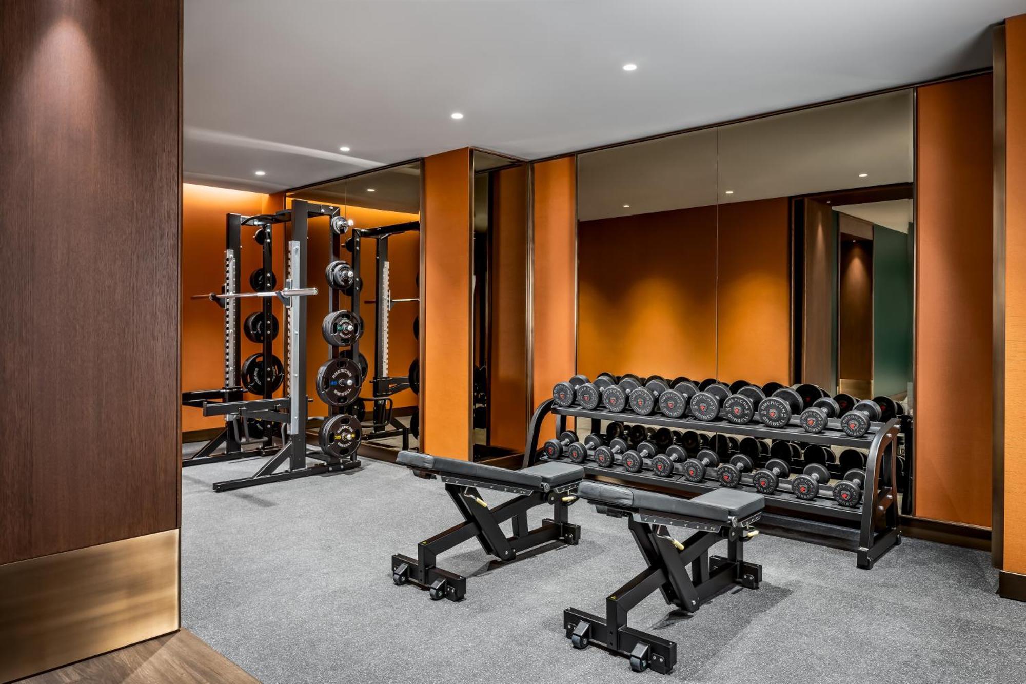 Fairmont Royal York Hotel Toronto Eksteriør bilde The gym at the Mandarin Oriental
